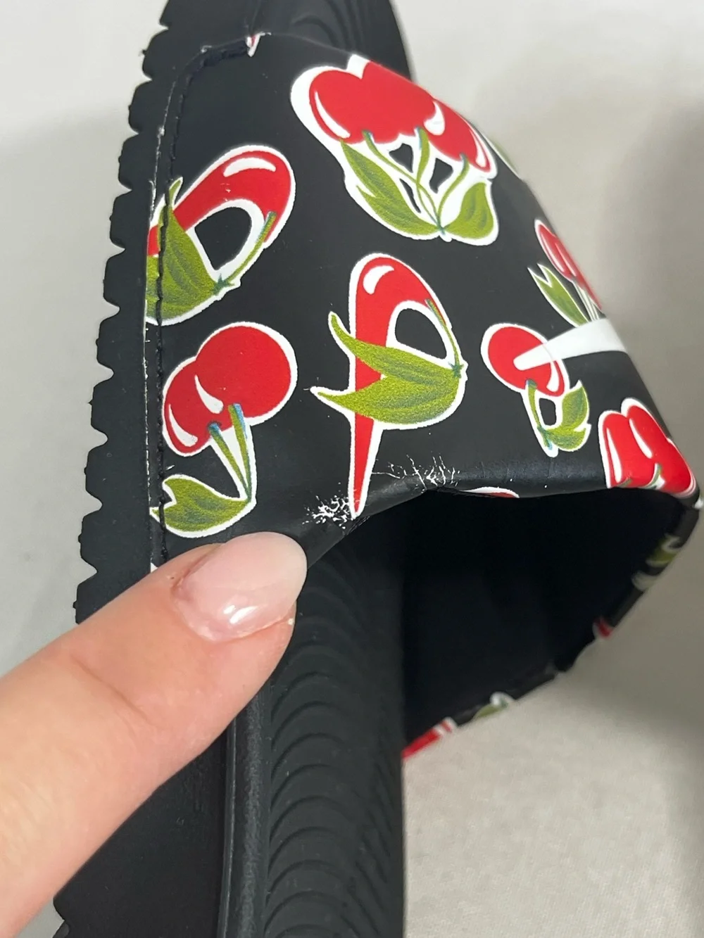 Nike Kawa Cherry Slide SE Sandals with White Swoosh Youth Size 3